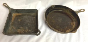 lot 298 image: Griswold Square and Round Cast Iron Skillets