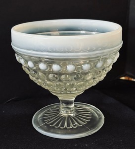 lot 32 image: 12 Vintage Opalescent Moonstone Sherbet Cups