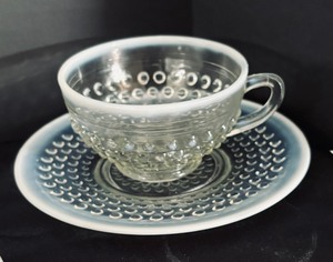 lot 34 image: 12 Vintage Opalescent Moonstone Cups with Saucers