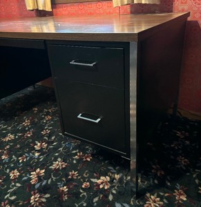 lot 84A image: Delightful Vintage Desk
