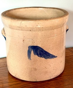 lot 35A image: Antique Early Decorative Cobalt Blue Crock
