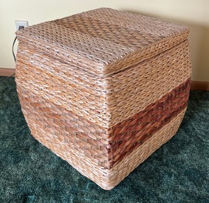 lot 65 image: Hinged Woven Box