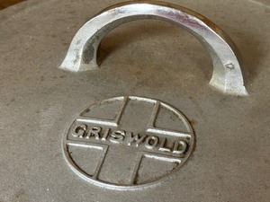 lot 215 image: Vintage Griswold #8 Lid