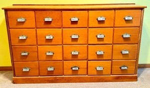 lot 1 image: Antique Wooden 20 Drawer Apothecary Cabinet