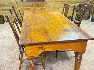 lot 213 image: Vintage Wooden Table with Four Ornate Spindle Backed Chairs