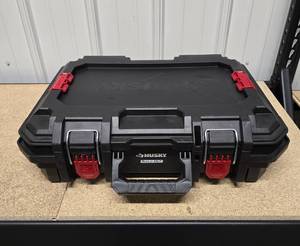 lot 9 image: Husky Hard sided tool case
