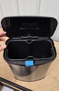 lot 47 image: Ninestars motion sensor 3 gal metal garbage can