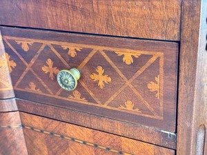 lot 4 image: Beautiful Antique Tulip and Satinwood Sideboard