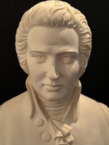 lot 100 image: Vintage Mozart Bust