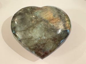 lot 88 image: Labradorite Heart Shaped Paperweight