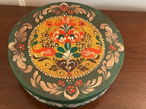 lot 182A image: Hand Painted Round Box from Austria