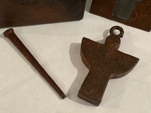lot 165 image: Jan Barboglio Guardian Angel Box