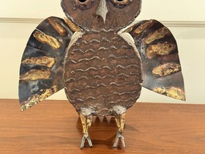 lot 142 image: Metal Owl Sculpture