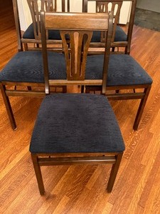lot 108 image: Set of Five Vintage Stakmore Folding Chairs