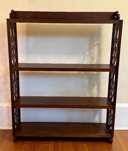 lot 18B image: Gorgeous Vintage Wall Shelf