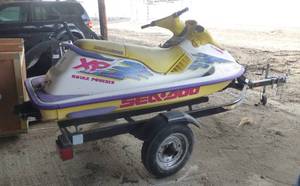 lot 6 image: 1995 SeaDoo jet ski