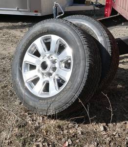 lot 51 image: Pair of Michelin tires 27565R20