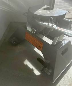 lot 52 image: Fifth Wheel Hitch - like new