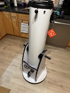 lot 2 image: Sky Watcher Classic 200P Dobsonian 8-inch Aperature Telescope  Solid-Tube Perfect for Beginners, White (S11610) - Like New Unused