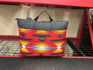 lot 25 image: Pendleton Outdoor Packable Blanket 60x72 Red Orange Southwest Reversible Aztec New