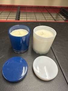 lot 31 image: 2 Candles