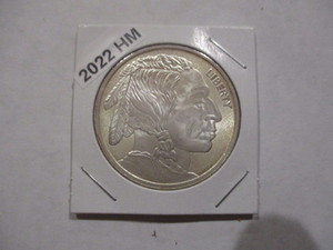 lot 31 image: 2022-HM (Highland Mint) 1oz Silver Buffalo Round.