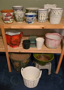 lot 214 image: Beautiful Selection of Planters