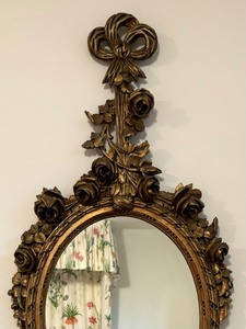 lot 104 image: Pair of Beautiful Vintage Oval Wall Mirrors