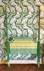 lot 112 image: Beautiful Vintage Bedroom Ensemble
