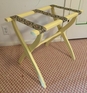 lot 114 image: Vintage Luggage Rack
