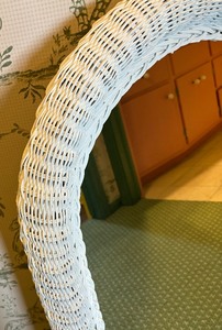 lot 115 image: Vintage White Wicker Framed Mirror