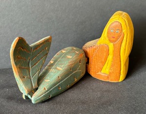 lot 185 image: Wooden Mermaid Decorative Carved Figurine by Wolf Creek