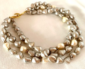 lot 259 image: Multi Layered Gray and Pearl Beaded Necklace