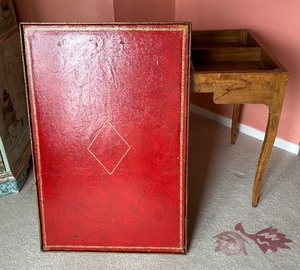 lot 324 image: Antique Writing Table