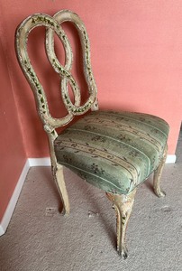 lot 325 image: Antique Hand Painted Accent Chair