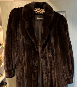 lot 335 image: Black Onyx Northwood Fur Farms for Neiman Marcus Coat