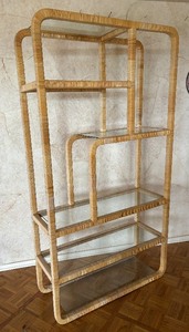 lot 16 image: Vintage Milo Baughman-Style Etagre