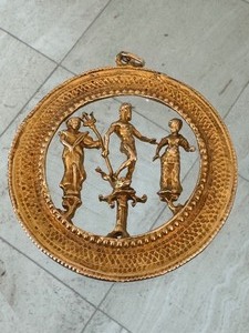lot 10A image: 14k Yellow Gold Roman Goddess  God Pendant