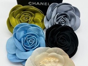lot 305A image: Chanel Fabric Roses