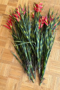 lot 385 image: Fabulous Faux Florals