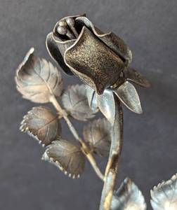 lot 75B image: Tiffany and Co. Sterling Silver Rose Figurine
