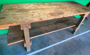 lot 513 image: Heavy Duty Wooden Work Bench