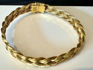 lot 26A image: Henry Dunay Gorgeous 18k Gold Bracelet