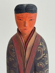 lot 490 image: Vintage Carved Asian Figurine