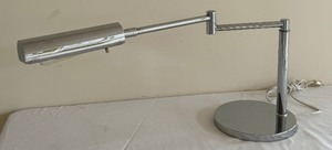 lot 132 image: Adjustable Arm Chrome Koch- Lowry Table  Desk Lamp