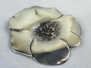 lot 37A image: Vintage Large Sterling Silver Floral Shaped Brooch  Pin  Pendant