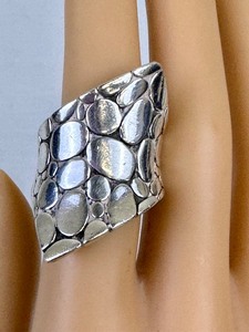 lot 13A image: John Hardy Sterling Ring