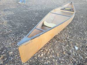 1997 We-no-nah 18 Sundowner Kevlar Canoe
