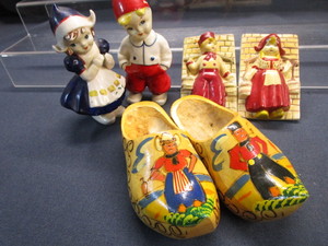 Dutch Shoes & Wall Dcor