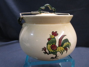 Metlox Poppytrail Rooster Bean Pot